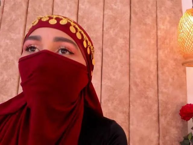 -Alisha from BongaCams