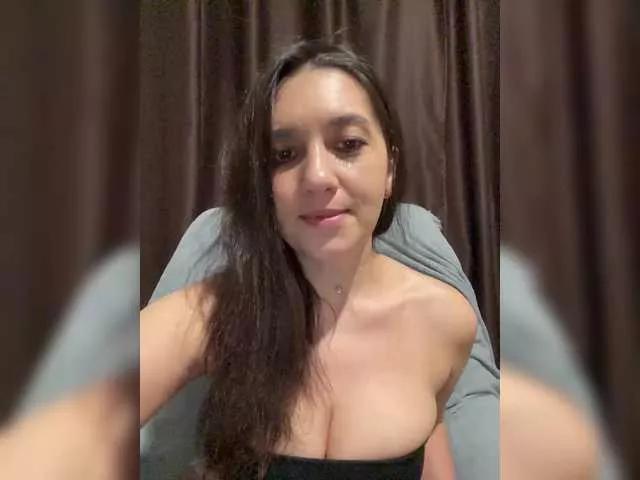 addddiss from BongaCams