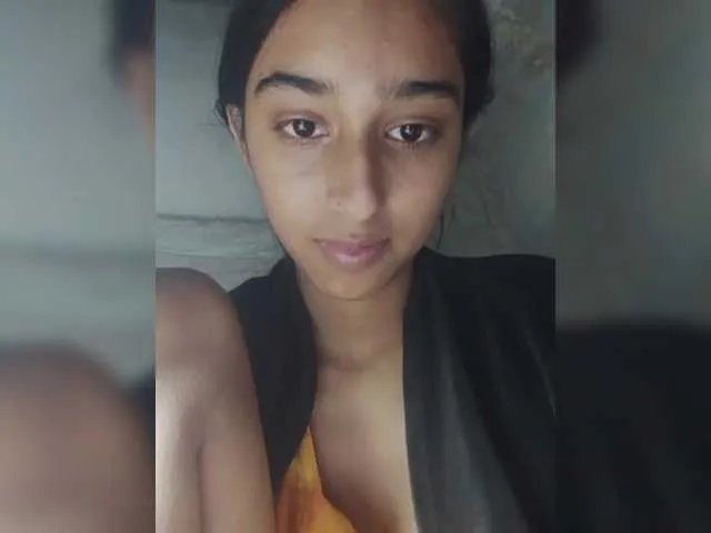 AlinaPopy from BongaCams