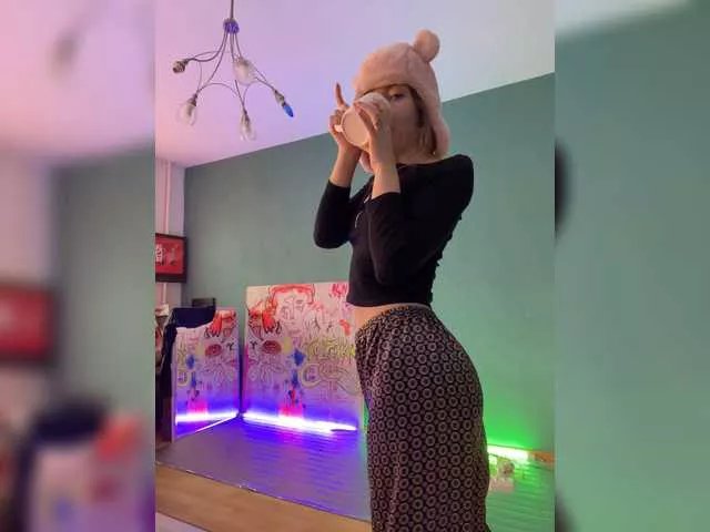 altertyan from BongaCams