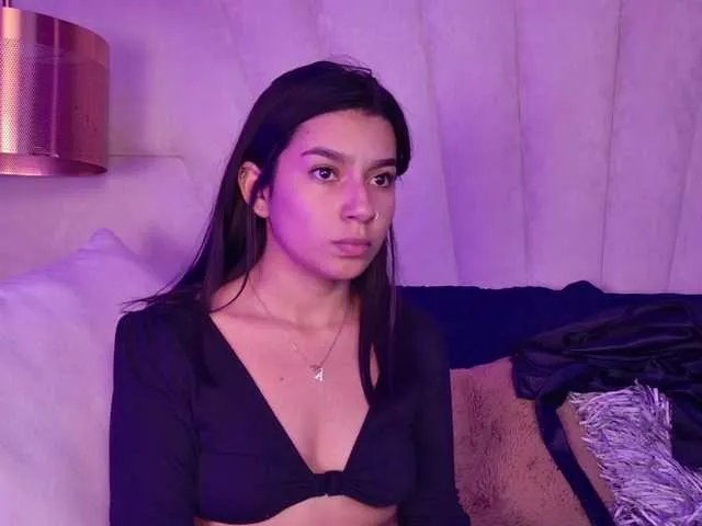  Alyssa-Ray chat room