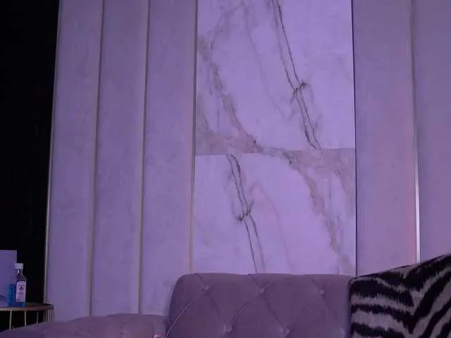 ArinaRhodes from BongaCams