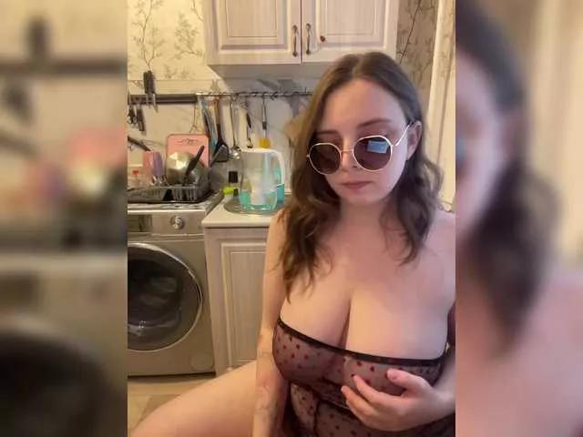 Caramel-pussy from BongaCams