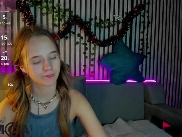 Casey-Sweeet from BongaCams