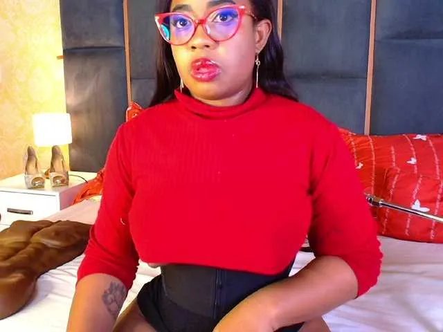 CaseyMoons from BongaCams