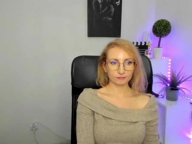  CinderellaMoon chat room