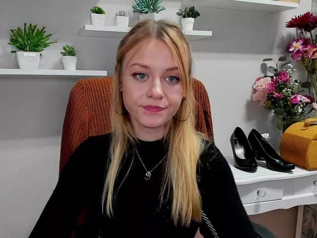 CindyGlam from BongaCams