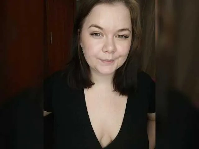 Cutecheeks from BongaCams