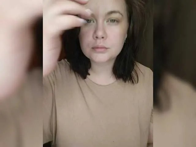 Cutecheeks from BongaCams