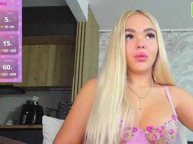 DaisyAbby03 from BongaCams