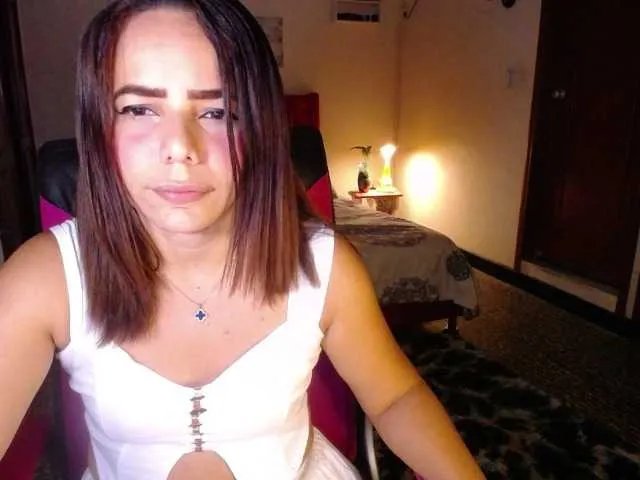 danielle-rose from BongaCams