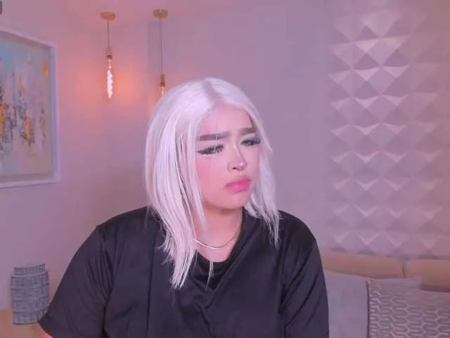 ElizabethBennet from BongaCams