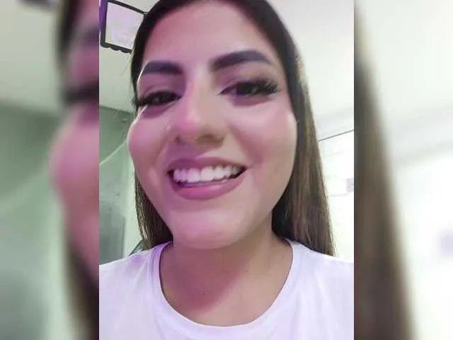 ElizHarper from BongaCams