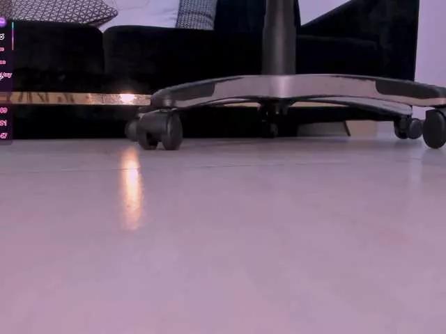 EsmeraldaGrace from BongaCams