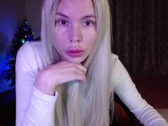 Foxymoxy19 from BongaCams