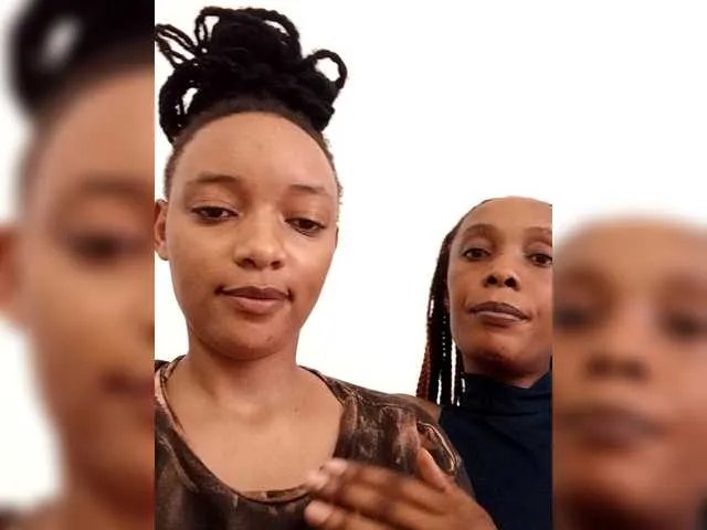 Freakyqueens from BongaCams