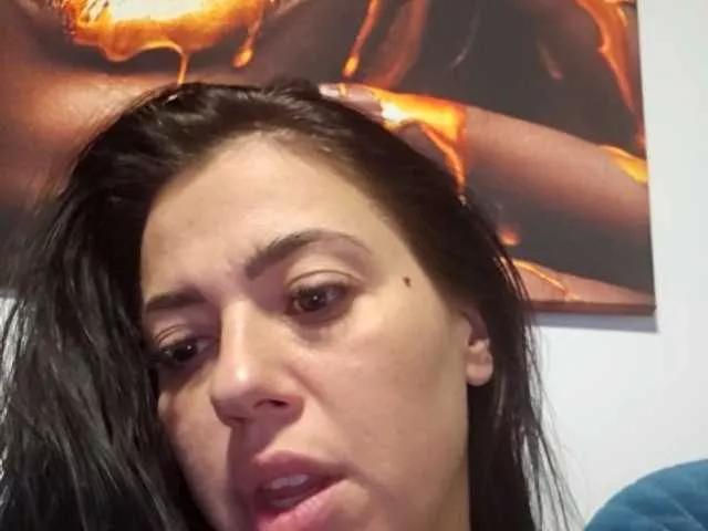 Hottbrune3tte from BongaCams