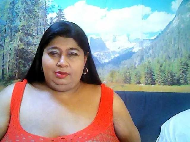 indianhoney from BongaCams