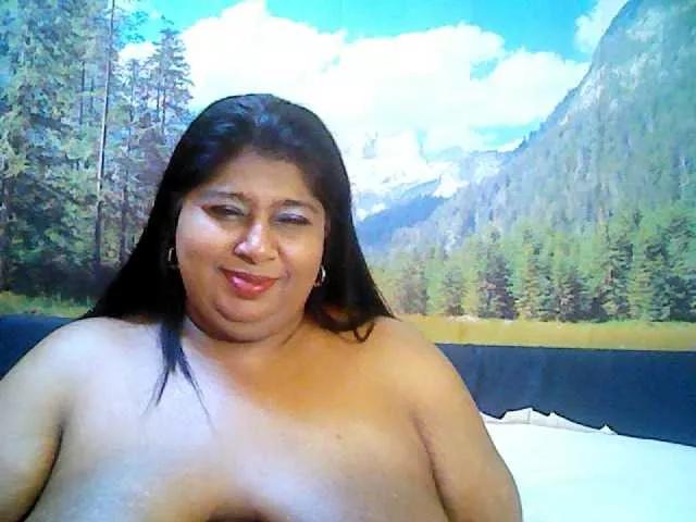 indianhoney from BongaCams