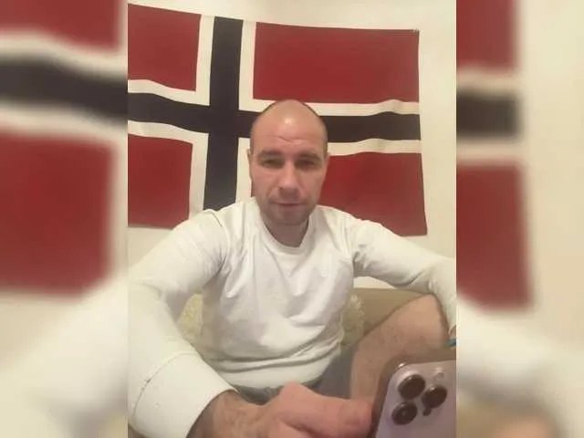 Irina423 from BongaCams