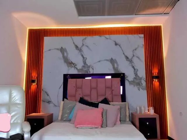 jeen-taylor1 from BongaCams