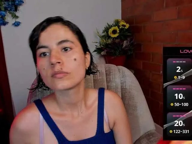 katiae from BongaCams