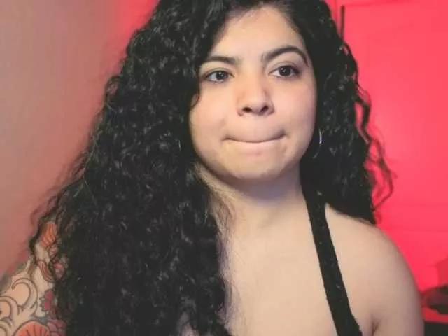 Kimmiakiss22 from BongaCams