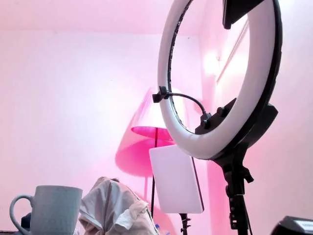 lady-hellen from BongaCams is Freechat