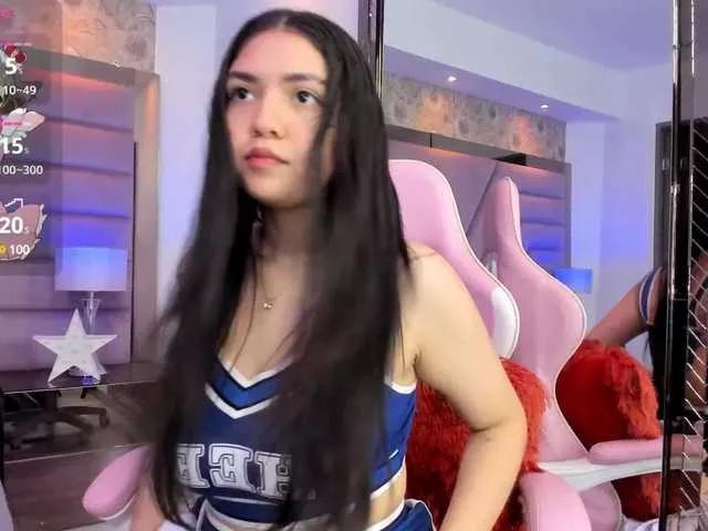 LilyColinns from BongaCams