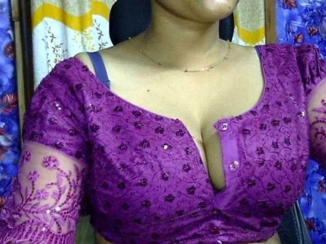 lima11 from BongaCams