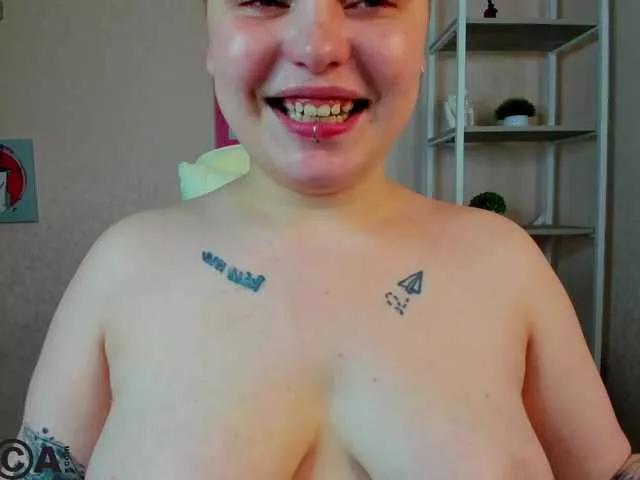 Looly-Rise from BongaCams
