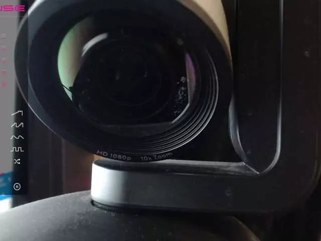 LoriMinelli from BongaCams