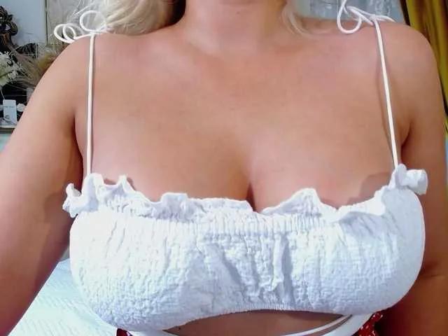 Malvvina from BongaCams is Freechat