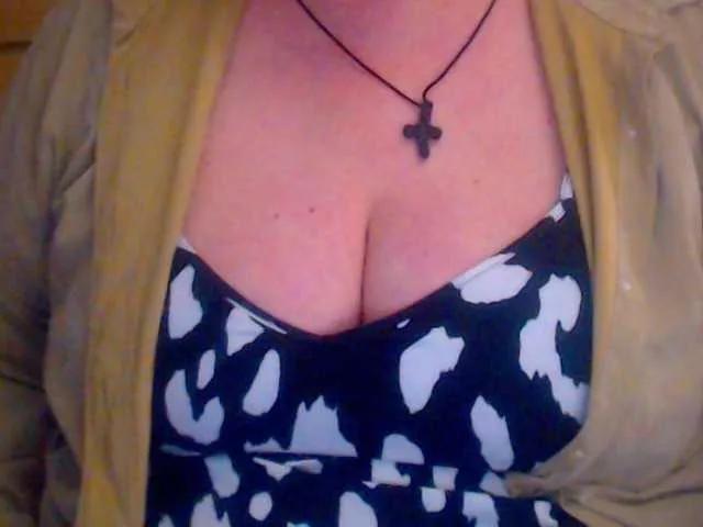 mayalove4u from BongaCams