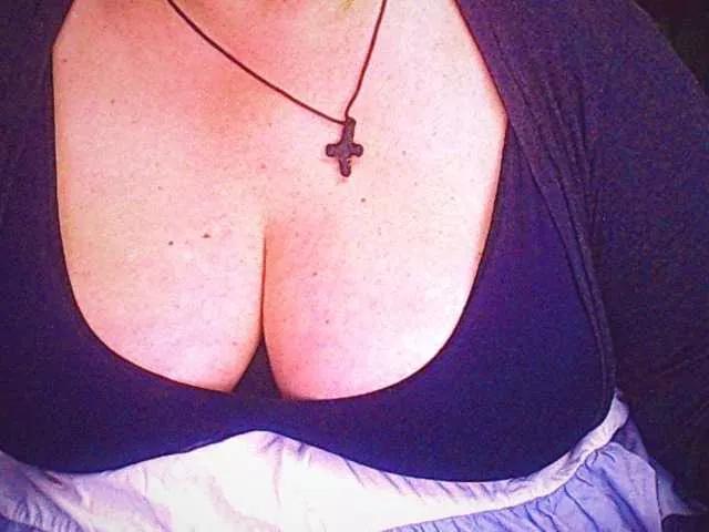 mayalove4u from BongaCams