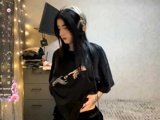 meowluly from BongaCams