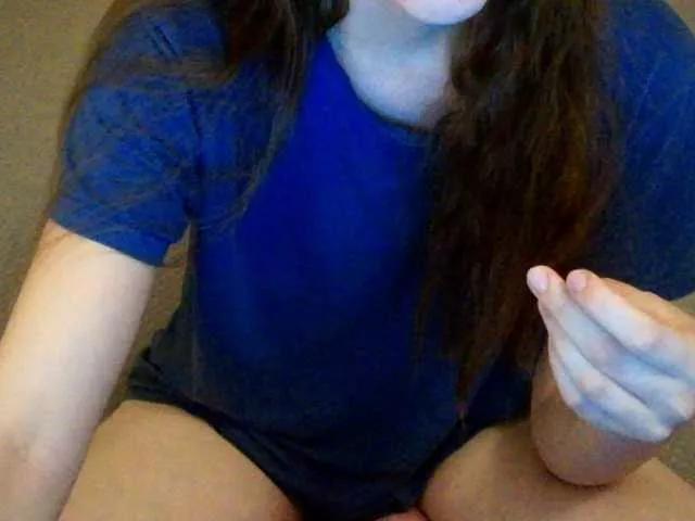 mikkirsan1 from BongaCams