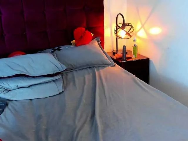 MilfSharoon from BongaCams