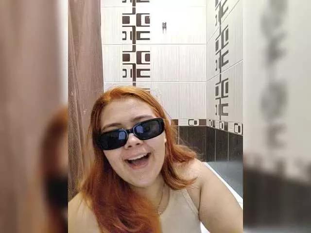 NessiePolly from BongaCams