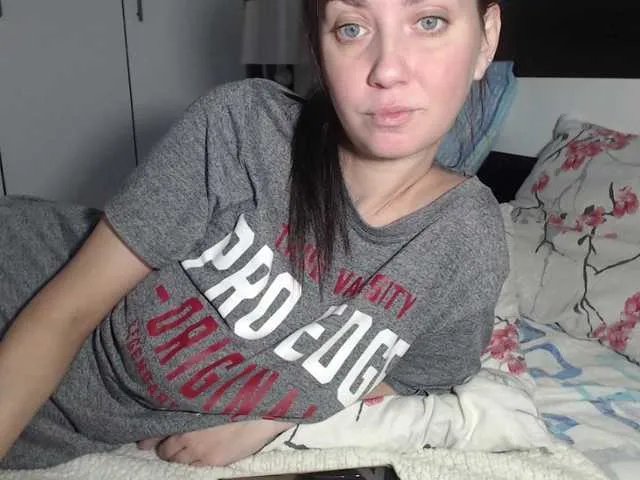 petitedanielle from BongaCams