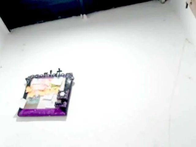 PetiteIvoryqueens from BongaCams