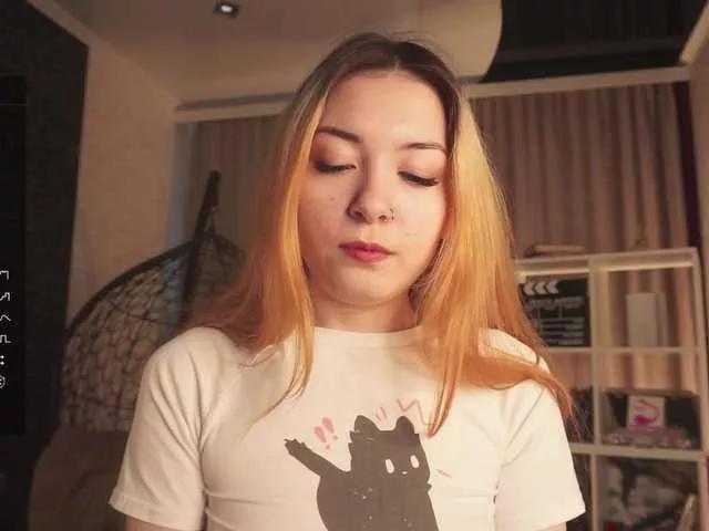 Pussy-Pikmi from BongaCams