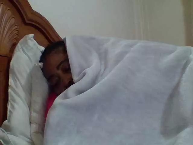 pussylips53 from BongaCams