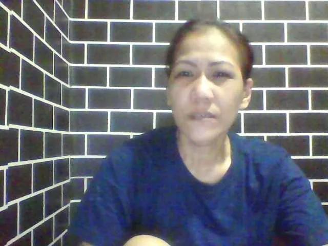 Rarra from BongaCams