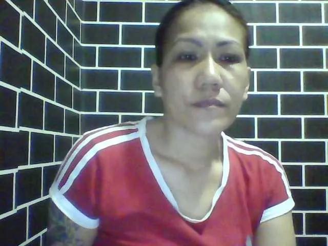 Rarra from BongaCams