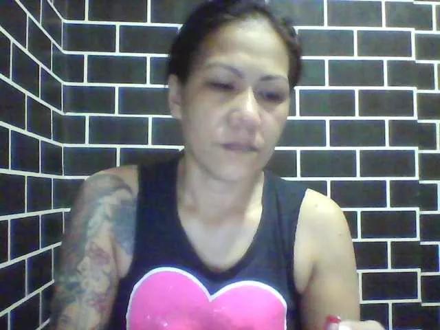 Rarra from BongaCams