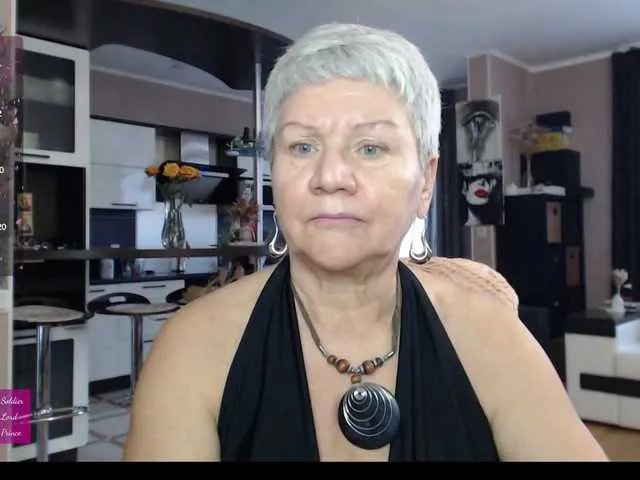 roxana-brooks from BongaCams