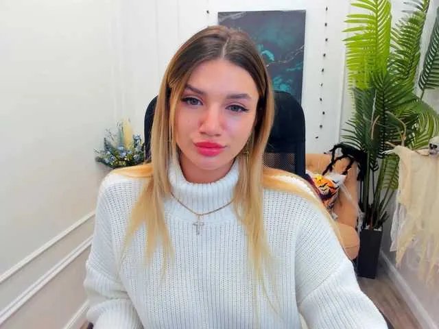 SelenaMoonlight from BongaCams