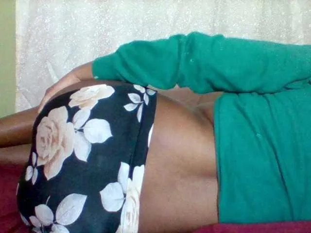 Sexyapple2002 from BongaCams