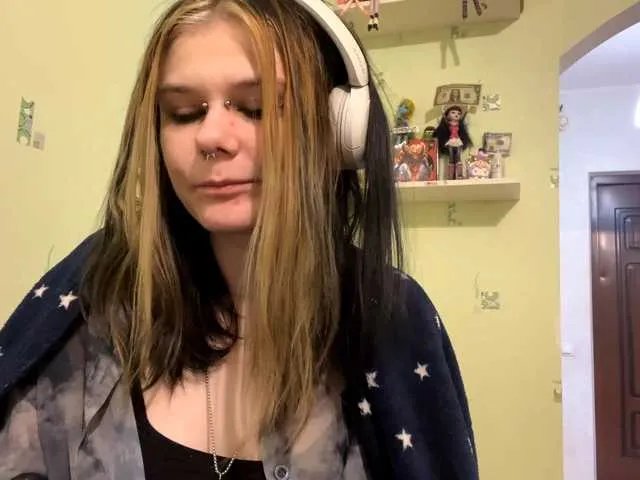 SIMONA-CHARON from BongaCams